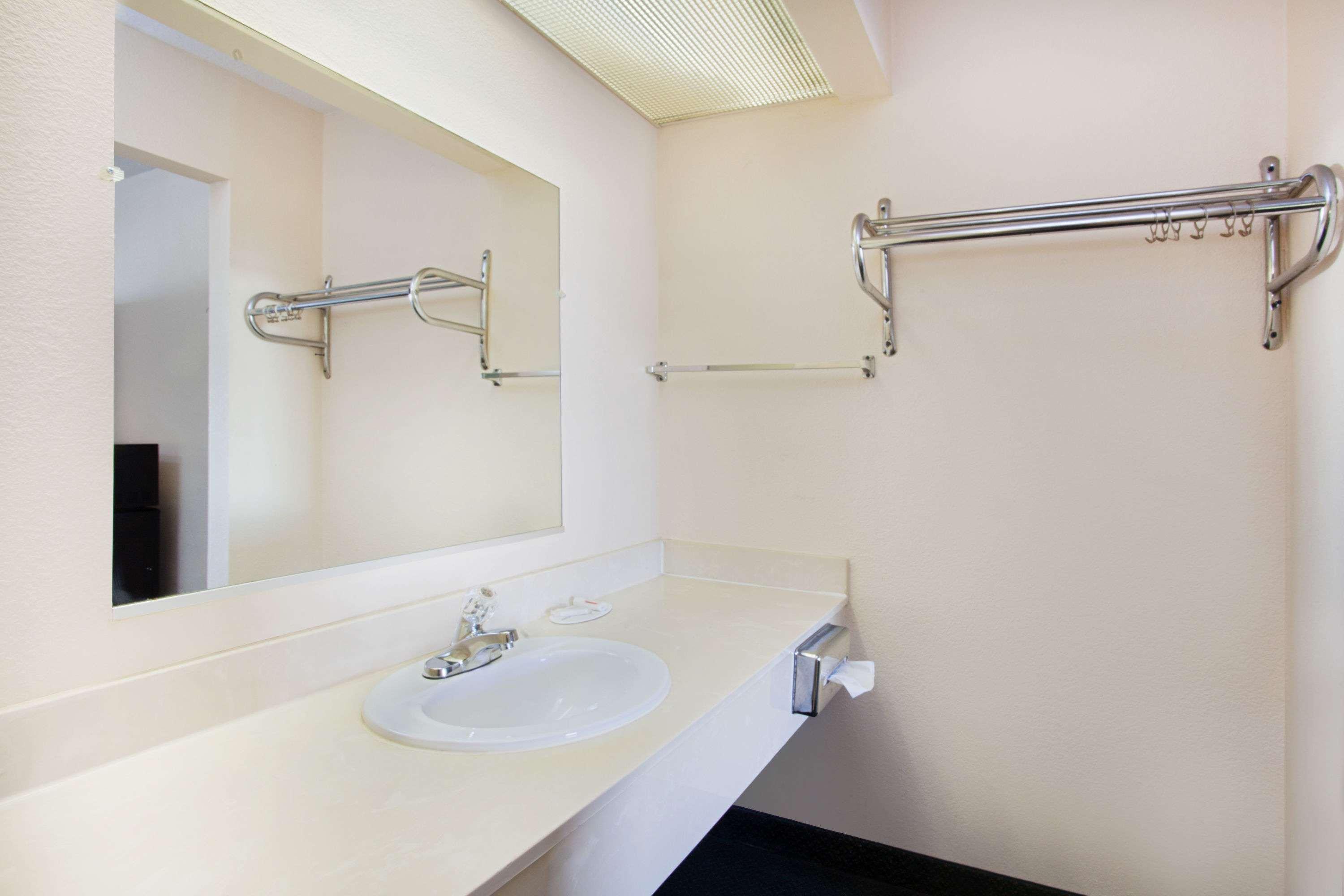 Days Inn By Wyndham Greeneville Ngoại thất bức ảnh