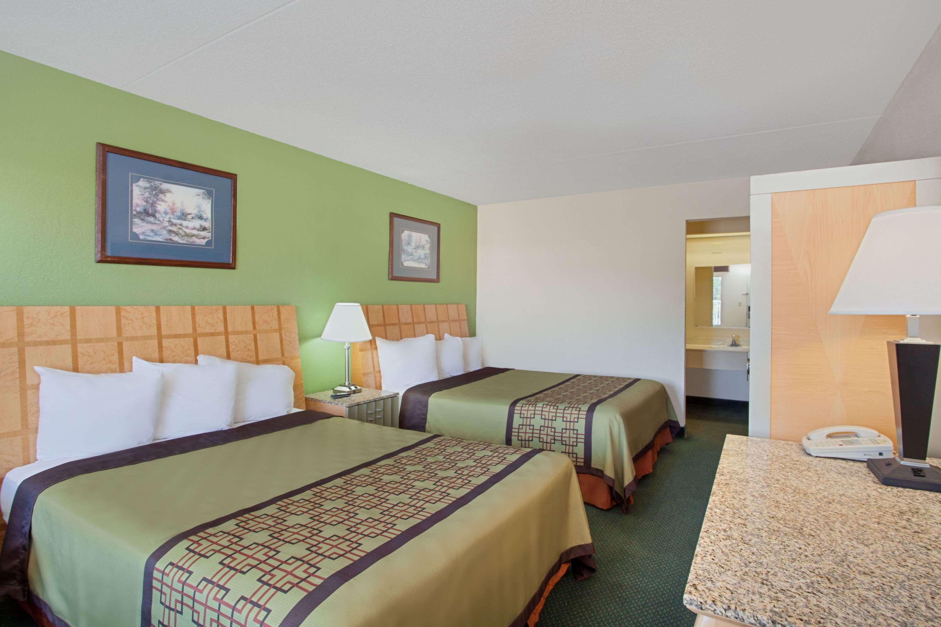 Days Inn By Wyndham Greeneville Ngoại thất bức ảnh